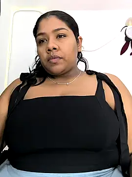 paola091 online show from November 26, 2025, 11:50 pm