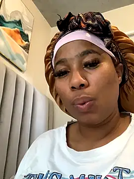 CurvyDesire1 online show from October 24, 2025, 1:51 pm