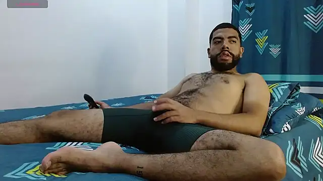 Snapshot of Aroon_Stonne chatting on March 2, 2025, 5:12 am Aroon Stonne online show from March 2, 2025, 5:12 am