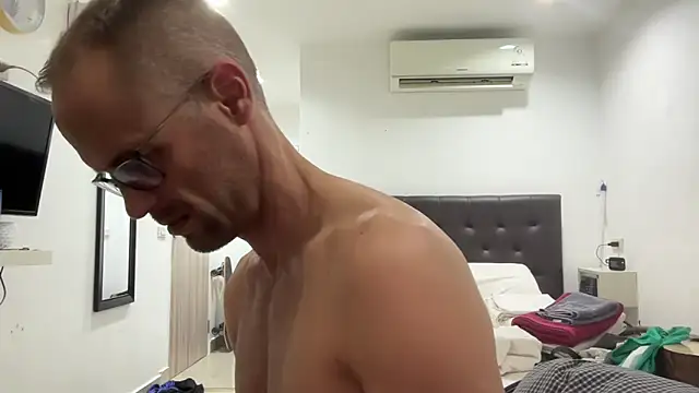 CamCrestXXX online show from December 10, 2024, 11:11 am