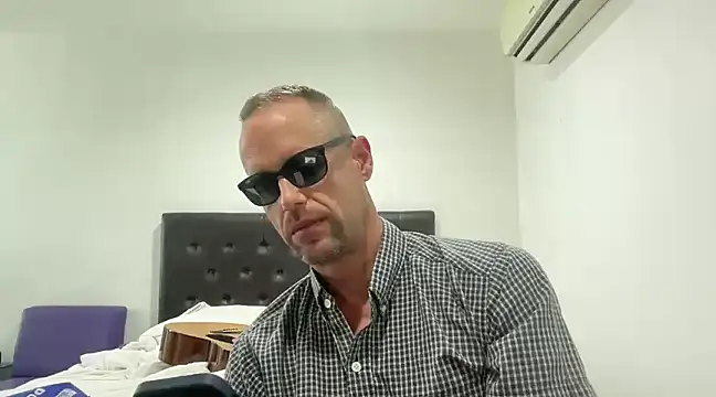 CamCrestXXX online show from December 22, 2024, 3:33 am