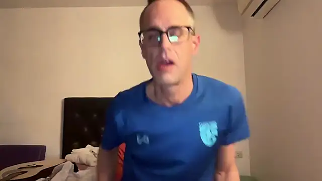 CamCrestXXX online show from January 14, 2025, 2:43 pm