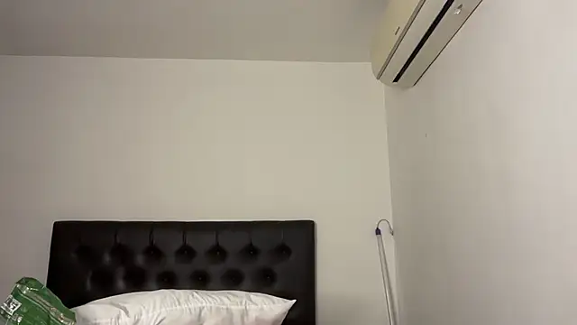 CamCrestXXX online show from January 29, 2025, 9:44 am