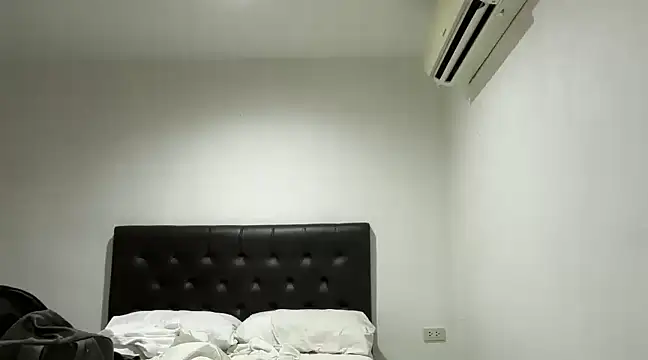 CamCrestXXX online show from March 22, 2025, 11:21 am