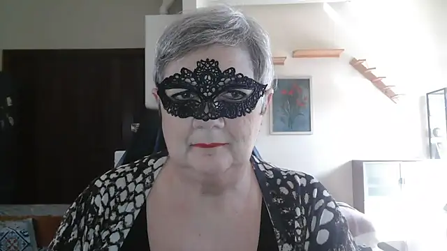 simona60 online show from April 8, 2026, 1:11 pm