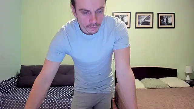 Marrymepls online show from April 18, 2026, 2:54 pm