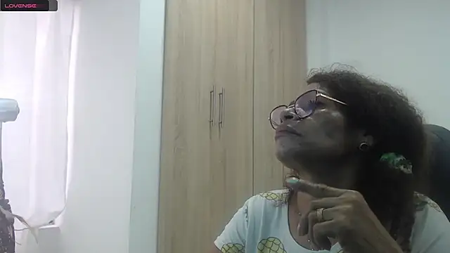 BustyMilf  online show from January 28, 2025, 11:28 am