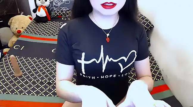VeryFeminineTrans online show from December 5, 2024, 12:55 pm