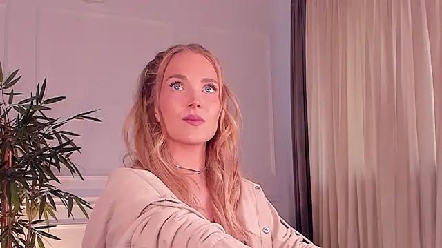 daisyd001 online show from April 29, 2026, 8:07 am