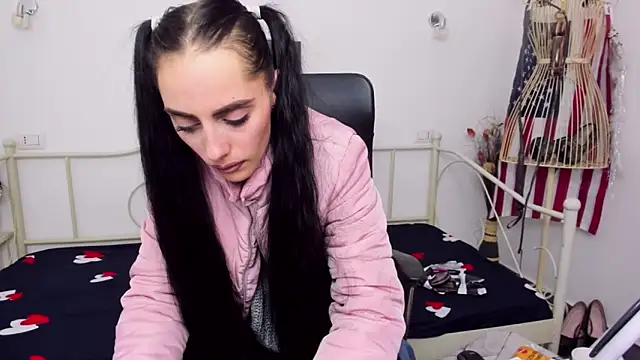 jessystarr online show from February 18, 2025, 10:25 pm