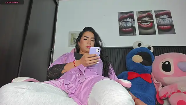 KATALINA HOT TS online show from December 5, 2025, 8:27 pm