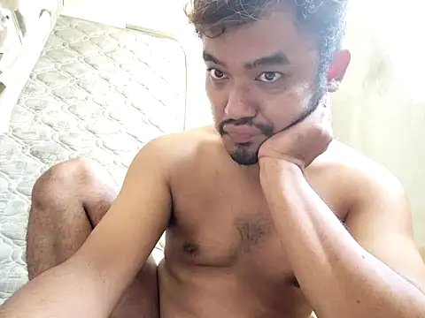 eizy2310 online show from December 7, 2024, 1:14 am