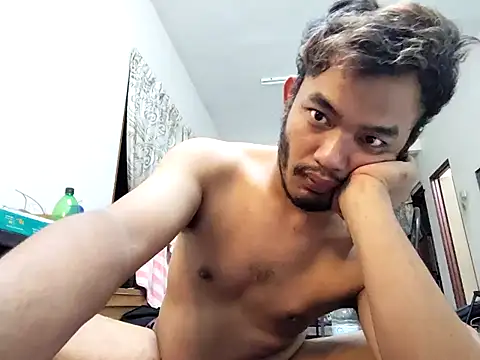 eizy2310 online show from December 7, 2024, 7:54 pm