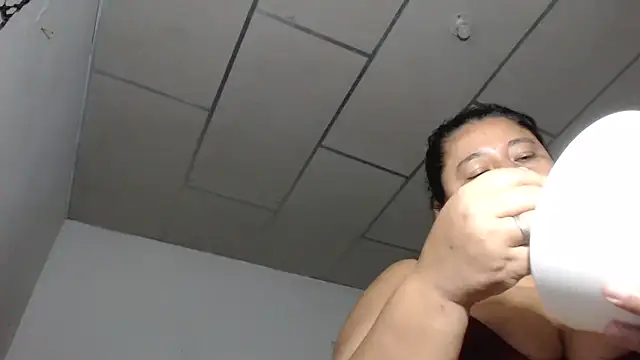 adrixxx38 online show from March 11, 2026, 5:02 am