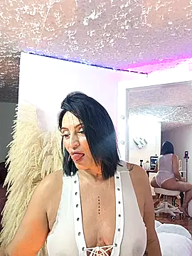 zullyxhot online show from October 3, 2025, 10:18 pm