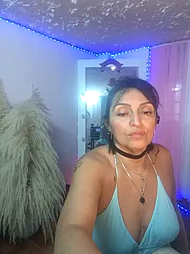 zullyxhot online show from December 13, 2025, 8:58 pm