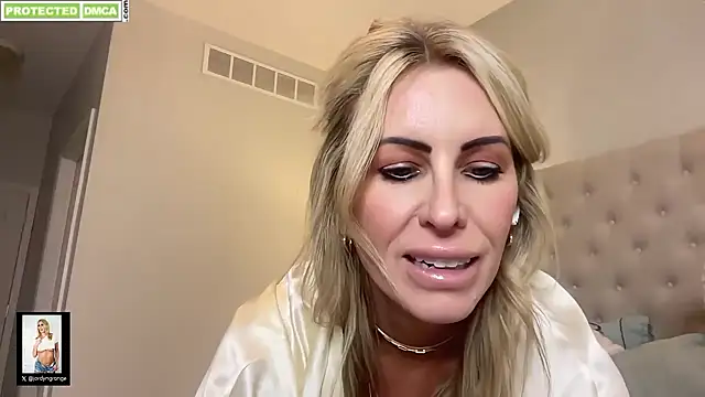 JordynGrange online show from February 12, 2025, 10:04 pm