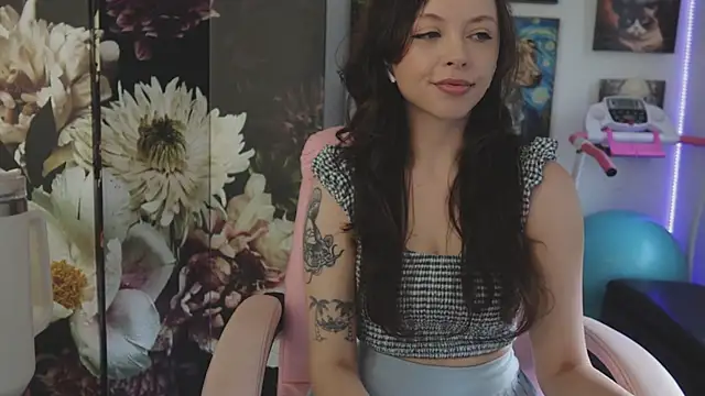 makiyahbelle online show from November 28, 2025, 7:55 am