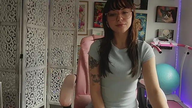 makiyahbelle online show from June 11, 2026, 3:04 am