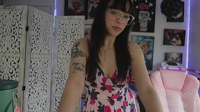 makiyahbelle online show from June 15, 2026, 6:37 am