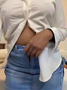 Snapshot of angelwavy chatting on November 29, 2025, 9:34 am angelwavy online show from November 29, 2025, 9:34 am