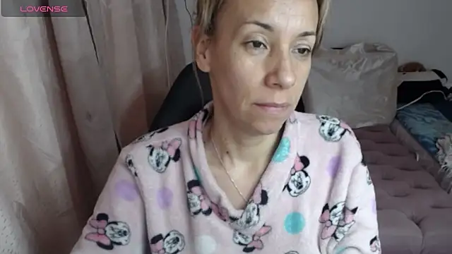 Snapshot of cristin_doll_ chatting on February 16, 2026, 1:07 pm cristin doll online show from February 16, 2026, 1:07 pm