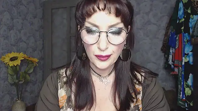 Snapshot of Aziza1 chatting on July 11, 2026, 1:14 pm Aziza1 online show from July 11, 2026, 1:14 pm