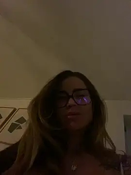 Snapshot of Etwas_neugierig chatting on January 12, 2025, 10:33 pm Etwas neugierig online show from January 12, 2025, 10:33 pm