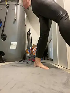 Snapshot of Etwas_neugierig chatting on January 20, 2025, 8:19 am Etwas neugierig online show from January 20, 2025, 8:19 am