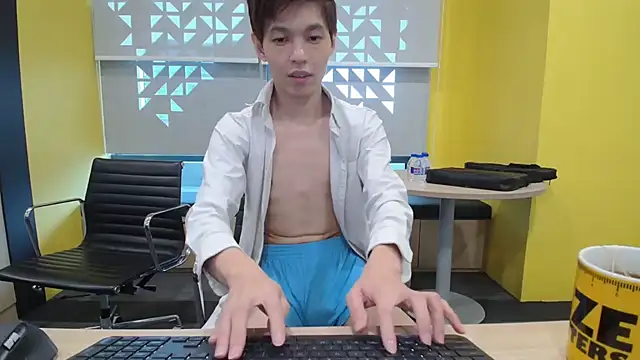 andrewooi online show from July 25, 2026, 4:43 am