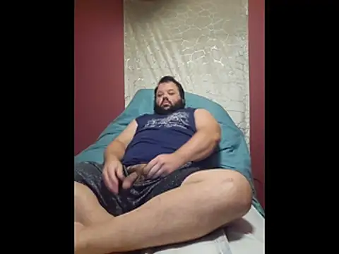 Snapshot of Strongbutgentle36 chatting on December 19, 2025, 7:48 am Strongbutgentle36 online show from December 19, 2025, 7:48 am