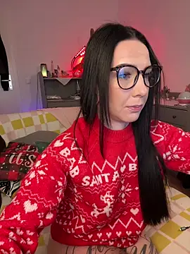 Trixie-Tainted online show from December 15, 2025, 4:22 pm