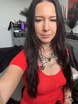 Trixie-Tainted online show from July 1, 2026, 11:56 am