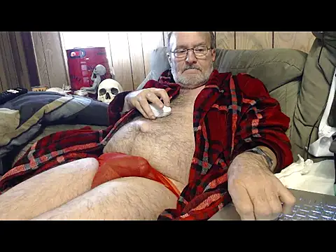 Snapshot of snickers1 chatting on November 18, 2025, 4:06 am snickers1 online show from November 18, 2025, 4:06 am