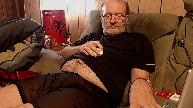 Snapshot of snickers1 chatting on November 30, 2025, 7:23 am snickers1 online show from November 30, 2025, 7:23 am