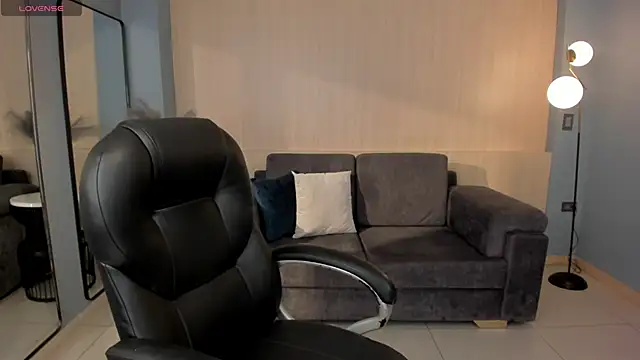 Snapshot of MorganHicks chatting on January 21, 2025, 7:28 pm MorganHicks online show from January 21, 2025, 7:28 pm