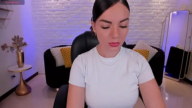 Snapshot of MorganHicks chatting on September 13, 2025, 7:46 pm MorganHicks online show from September 13, 2025, 7:46 pm