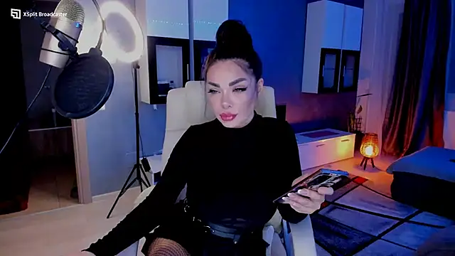 Snapshot of Miss_kay1111 chatting on December 4, 2024, 4:27 pm Miss kay1111 online show from December 4, 2024, 4:27 pm