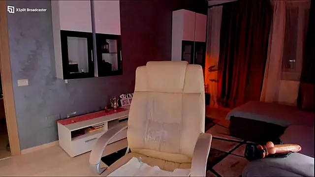 Snapshot of Miss_kay1111 chatting on February 13, 2025, 4:17 pm Miss kay1111 online show from February 13, 2025, 4:17 pm