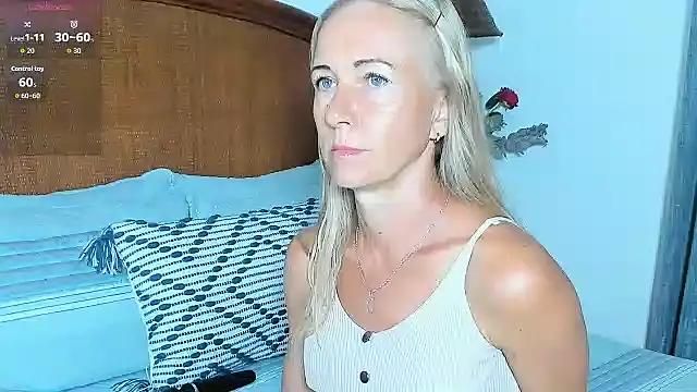 Christine 35 online show from February 19, 2026, 12:01 pm