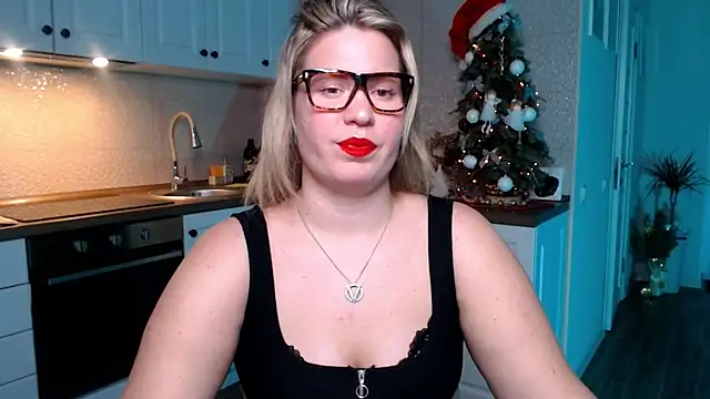 HotTiffani online show from January 15, 2025, 6:08 pm