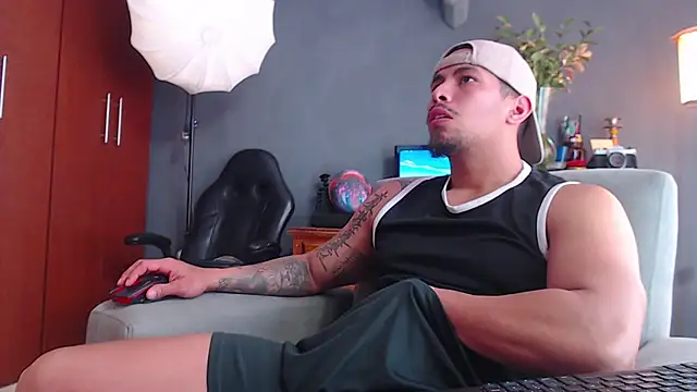 geirge teacherxx online show from October 23, 2025, 6:28 pm