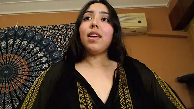 Snapshot of IntimateTales chatting on January 17, 2025, 5:19 pm IntimateTales online show from January 17, 2025, 5:19 pm