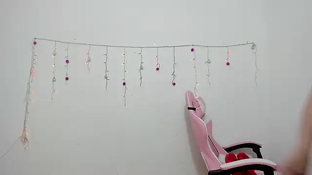 Anal Milky Momma online show from December 4, 2024, 6:17 pm