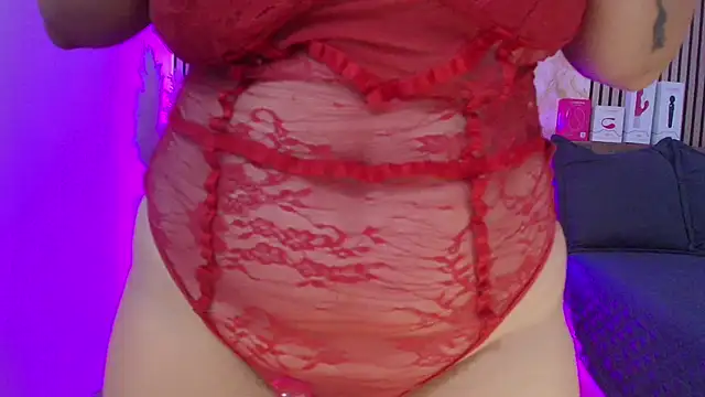 JuliRamirez online show from October 26, 2025, 1:06 pm