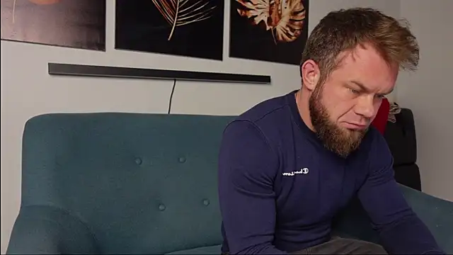 Snapshot of Tommy_Burnz chatting on January 2, 2025, 4:20 am Tommy Burnz online show from January 2, 2025, 4:20 am