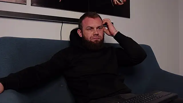 Snapshot of Tommy_Burnz chatting on January 29, 2025, 9:33 am Tommy Burnz online show from January 29, 2025, 9:33 am