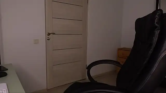 Snapshot of Tommy_Burnz chatting on January 30, 2025, 2:38 am Tommy Burnz online show from January 30, 2025, 2:38 am