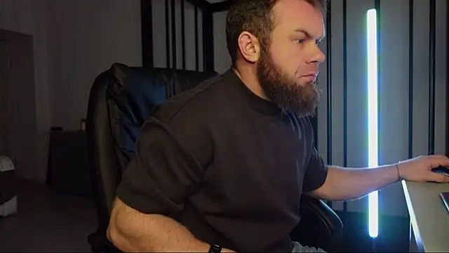 Snapshot of Tommy_Burnz chatting on February 26, 2025, 2:48 am Tommy Burnz online show from February 26, 2025, 2:48 am