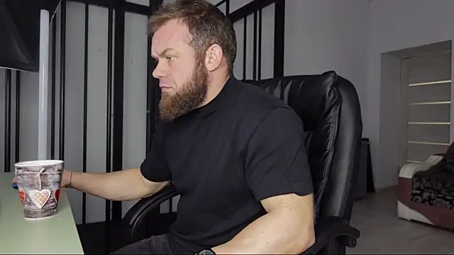 Snapshot of Tommy_Burnz chatting on March 3, 2025, 9:11 am Tommy Burnz online show from March 3, 2025, 9:11 am